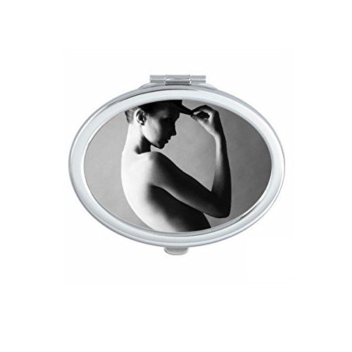 Miroir compact ovale pour retouches rapides sans encombrer votre sac de poche