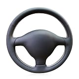 volante golf 4 r32 usato Fabricada con material de cuero negro, liso y perforado, esta funda para volante cuenta con una textura suave, durabilidad y un aspecto exquisito. Aumenta el espacio interior de tu coche