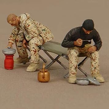 1/35 Resin Figures Model Kits 2 Figures Unassambled Unpainted GK Kits 1002