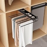Percha pantalonera extraíble para fijar a una balda del armario y con una bandeja para guardar tus complementos.