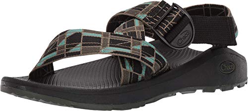 What shoes to wear when kayaking in summer