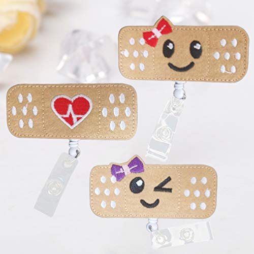 STOBOK Pcs Bandaid 3 Titular Carretel Crachá Titular Crachá Enfermeira Bonito Sentiu Retrátil Crachá