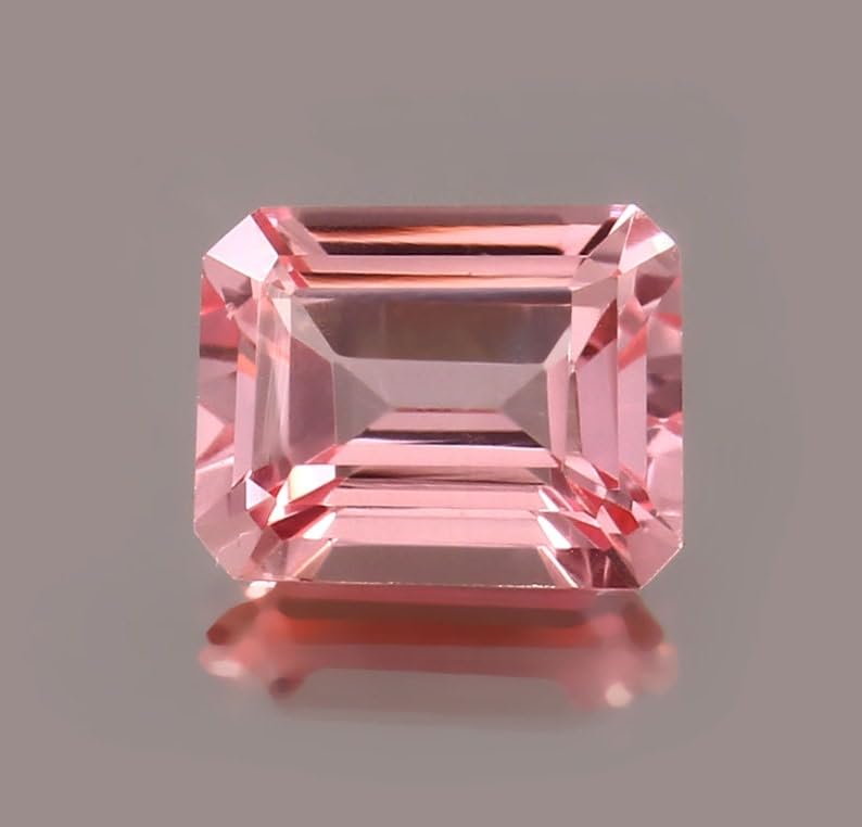 Gemme morganite taillée pour sublimer vos bagues et colliers faits main