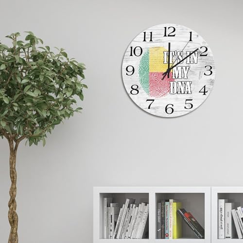 Horloge murale Bénin bois pour décorer un mur vide