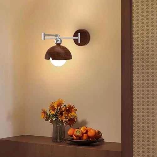Lampe liseuse murale beige orientable pour soulager la fatigue visuelle au lit