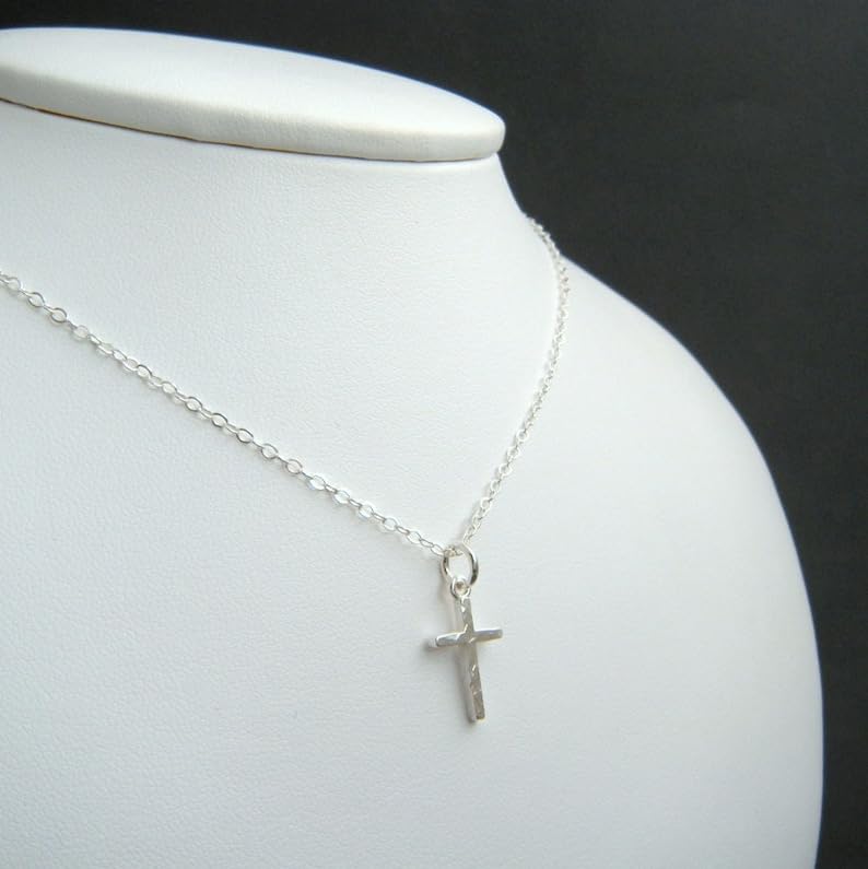 Collar con cruz de plata de ley 925 antialérgico con cadena duradera 2