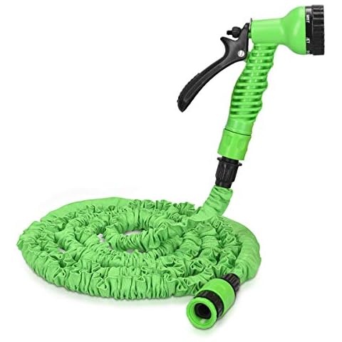 Navaris 7.5m Expandable Garden Hose - Flexible Water Pipe with 7 Pattern Spray Gun - No Kink Lightweight Hose for Washing Car, Gardening - Small Cover