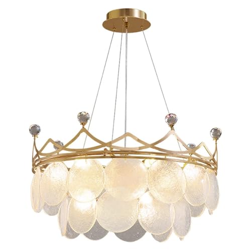 Lustre moderne en cristal doré idéal pour illuminer et sublimer une grande salle à manger