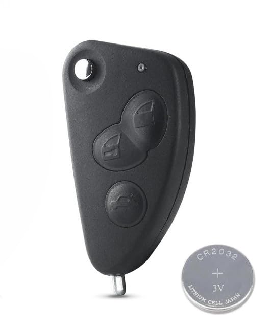 ATTENZONE: acquistando questo prodotto riceverete il cover 3 TASTI completo di lama vergine, vano batteria, batteria CR2032 e logo non originale. CONTATTI BATTERIA, SCHEDA ELETTRONICA E TRANSPONDER NON SONO INCLUSI NELLA VENDITA. Sarà necessario trasferire il transponder, I contatti batteria e la scheda elettronica dalla vecchia chiave a quella nuova. La lama deve essere intagliata presso un centro chiavi o ferramenta. Prima di procedere con l'acquisto è consigliabile verificare che la chiave sia compatibile con quella della vostra vettura con quella pubblicata nella sezione foto