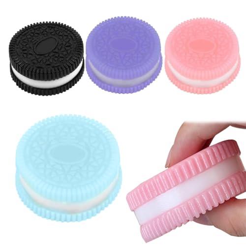 🍪【Giocattolo antistress divertente】 Scopri il nostro set di 4 giocattoli a forma di , ciascuno con dimensioni compatte di 3.8 cm x 1 cm. Questi adorabili accessori sono progettati per offrirti un modo efficace e piacevole per liberarti dallo stress quotidiano in ogni momento.