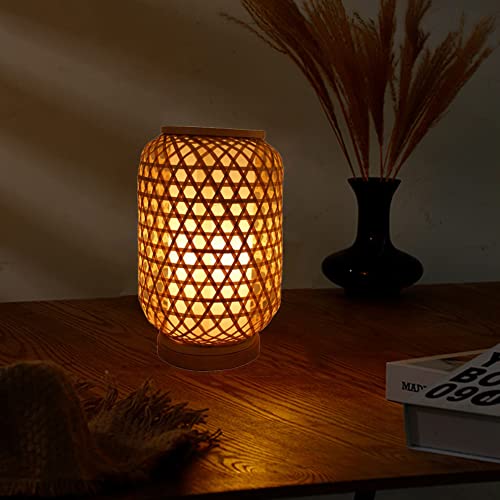 Petite Lampe de Table en rotin pour créer un coin lecture chaleureux