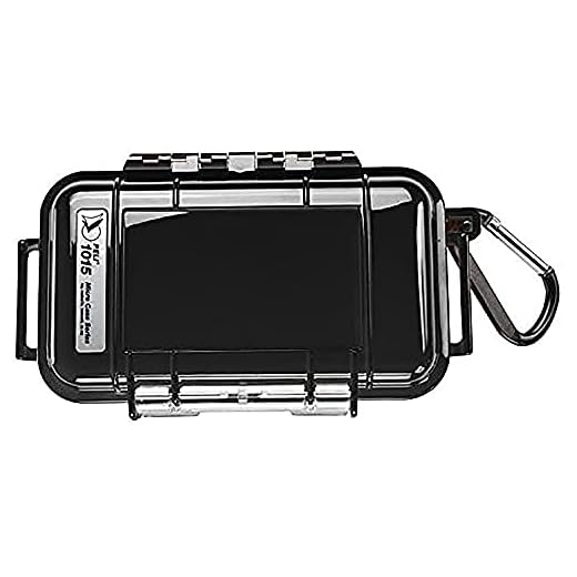 PELI 1015 Funda Protectora Estanca para Pequeños Objetos En Actividades Deportivas O Al Aire Libre, IP67 Estanca, 0,3L de Capacidad, Fabricada en EE.UU., Color Negro