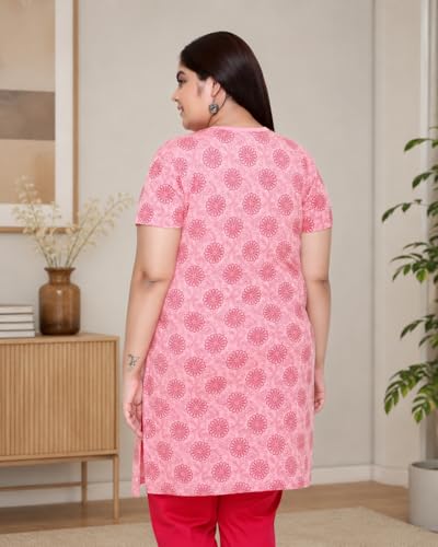 Image of In Love Women's All-Over Printed Cotton Plus Size Longline T-Shirt with Pockets