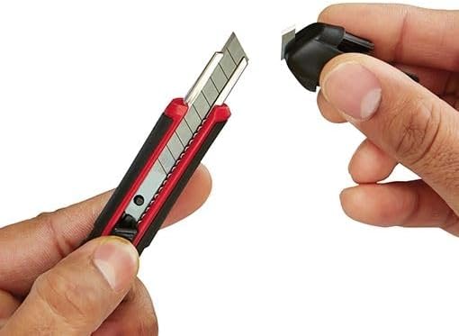 Milwaukee 48-22-1960 9mm Snap Knife Detail Cut