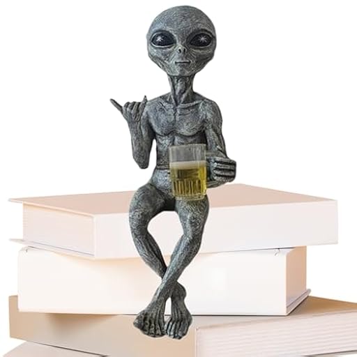 Genérico Extraterrestrial Alien Figurine - Desk Ornament for Space Enthusiasts | Resin Material with Intricate Sculpting, Ideal for Collectibles, Halloween Decor, or Themed Room Displays | Ya disponible en tu tienda friki favorita! En mundofriki.es!