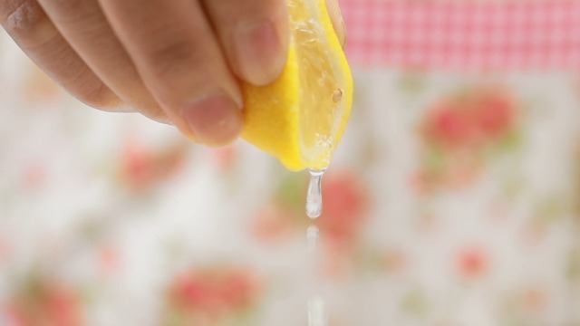 Syhood 3 Pieces Women Floral Aprons with Pockets Flower Kitchen Cooking Aprons with Adjustable Strap Vintage Waterproof Resistant Apron for Kitchen Baking Gardening Household Cleaning Gift Supplies