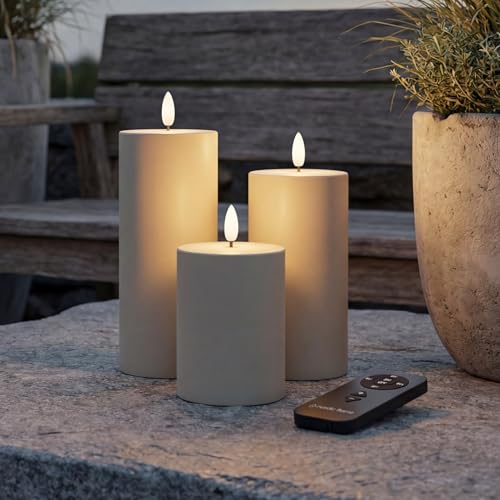 Nordic Flame LED Kerzen Set 3er-Set mit Fernbedienung – Wetterfeste LED Stumpenkerzen für Außenbereich – Timer 2/4/6/8 Std – Sandfarben