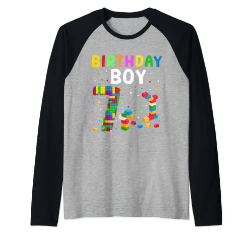 Il ragazzo di compleanno è una maglietta per feste di compleanno a blocchi costitutivi che rende la camicia di compleanno perfetta per i ragazzi di compleanno con feste di compleanno a tema. Prendi tua madre, nonna, nonno della maglietta del festeggiato.