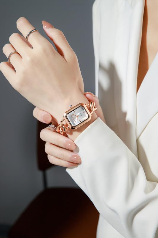 Image of Giordano Elegant Watch for Women with Gloss Sunray Dial, Quartz Movement, Rectangular Case, Stainless Steel Chain Strap and Blue Crown Accent