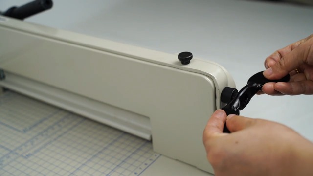 Amazon.com : MAKEASY Paper Cutter 12 Inch, Heavy Duty Paper Cutter