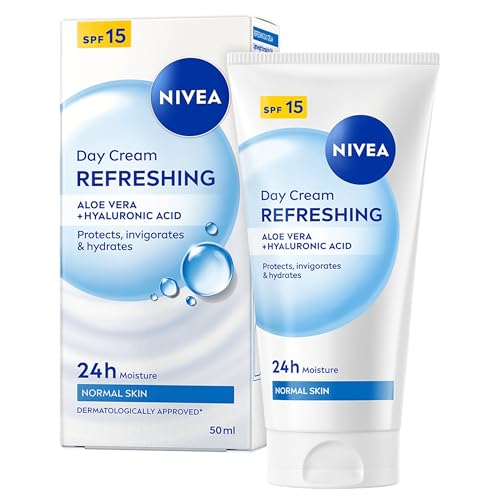 NIVEA Refreshing Day Face Cream SPF 15 (50ml) Hydrating Face Moisturiser with Aloe Vera and Hyaluronic Acid Moisturiser with SPF for Normal Skin