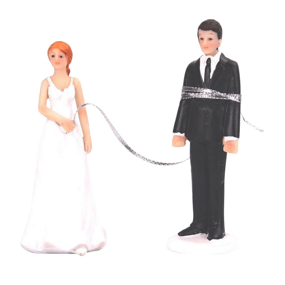 Healifty Funny Bride and Groom Cake Topper Figurine 5X5X5.3 Inch Wedding Cake Decoration Creative Couple Doll for Celebration