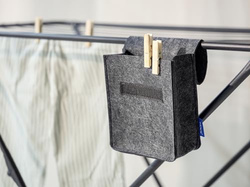 Wäschekl.b.eutel Mod. Valet mit 50 langlebigen Wäscheklammern aus Bambus praktische Aufbewahrung grau recycelter Filz 16x21x7,5 cm