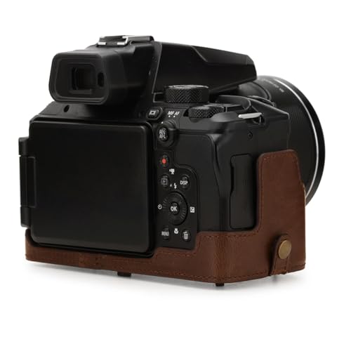 MegaGear - Etui Ochronne Ze Sztucznej Skóry Kompatybilne - ciemnobrązowy, 11 x 9 x 12.5 cm, MegaGear Etui ochronne ze sztucznej skóry kompatybilne z Nikon Coolpix P950 - ciemnobrązowe, MG1879, Tie-Dye