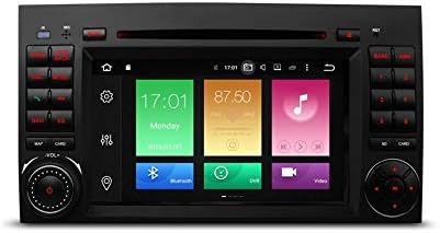 Front view des Avison 7-Zoll Android 8.1 Satellitennavigationssystems für Mercedes, das die Hauptschnittstelle mit Uhrzeit, Datum und Schnellzugriffssymbolen für Radio, Musik und Video anzeigt.
