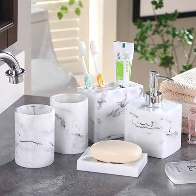 Juego de accesorios de baño de resina con textura de mármol blanco, dispensador de cepillo de dientes, jabonera con bandeja de almacenamiento, suministros de baño (juego de 5 piezas 14)
