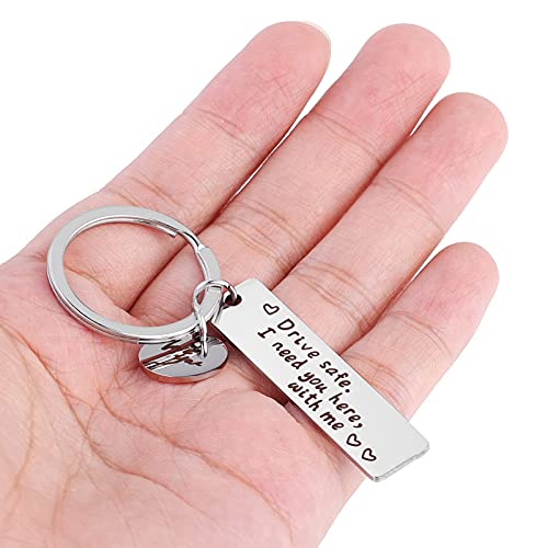 Personalisierter Schlüsselanhänger aus Edelstahl - Safe Driving I Need You By My Side Key Chain für Herren, Damen, Familie, Ehemann, Ehefrau, Freund - Motorrad Geschenk