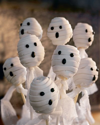 Cake Pops, Macarons & Whoopies