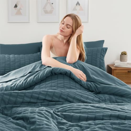 Image of HIMEET Queen Comforter Set, 7-Piece Seersucker Bed in a Bag, Mineral Blue | 90 GSM Brushed Fabric, 240 GSM Fill, 90 x 90-Inch Comforter, 14-Inch Deep Pocket, OEKO-TEX Certified, All-Season Comfort