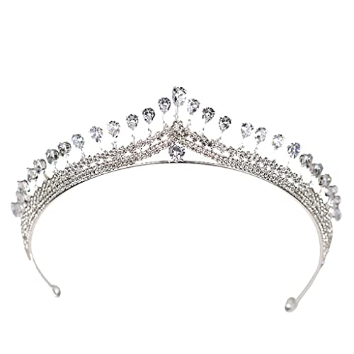 Evita que el tocado se caiga con esta corona de novia firme de pedrería