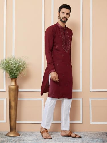 Image of See Designs Men's Long Sleeve Mandarin Collar Side Slit Off-White Embroidered Chanderi Silk Straight Kurta