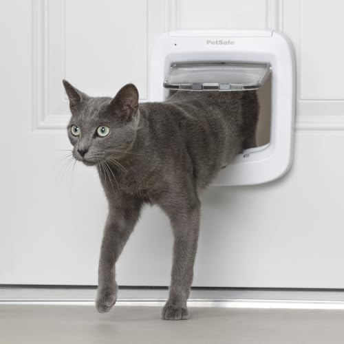 PetSafe Mikrochip-Katzenklappe - Außen- oder Innentür für Katzen - RFID-Zugang für bis zu 40 Haustiere - 4 Verschlussoptionen, Wetterfest, Einfache DIY Montage - Weiß