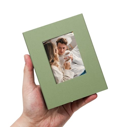 Remowith Álbum de Fotos Pequeño 10x15 con Ventana Frontal 100 Bolsillos Libro Portátil de Lino para Recuerdos de Viaje Boda Bebé Álbum Fotos para Pegar y Escribir Organizador de Memorias, Verde Claro
