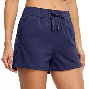 WILLIT Damen Shorts Yoga Lounge Shorts Wandern Aktiv Laufen Shorts Comfy Casual Shorts mit Taschen 2.5″
