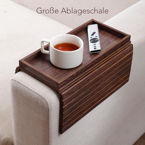 DETOR Sofatablett mit Aufbewahrungsbox (31,5×14 cm), braun gebeiztem Bambus und rutschfester Filzbasis, passend für Armlehnen ab 15,5cm Breite