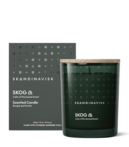 Skandinavisk SKOG 'Forêt' Bougie Parfumée. Notes parfumées: Aiguilles et Pommes de Pin, Sève de Bouleau et Muguet des Sous-bois. 200 g.
