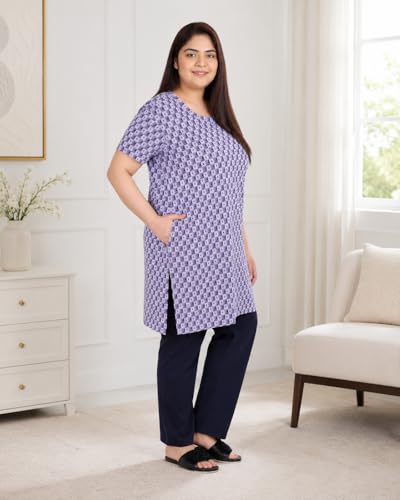 Image of In Love Women's All-Over Printed Cotton Plus Size Longline T-Shirt with Pockets