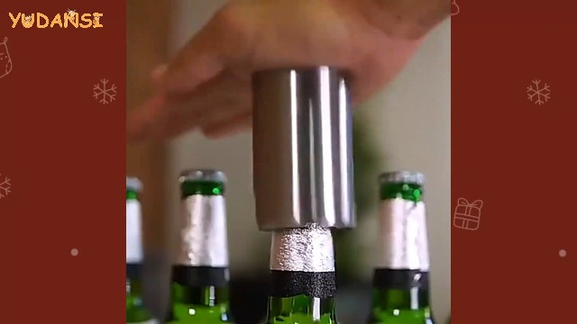 YUDANSI Ouvre Bouteille De Bière, Noël Cadeau De Pour Homme Et Femme, Magnétique Automatique Décapsuleur De Bière à Poussoir, Acier Inoxydable Ouvre Pour De Soda Tire Bouchon De Bouteille De Bière YUDANSI Ouvre Bouteille De Bière, Noël Cadeau De Pour Homme Et Femme, Magnétique Automatique Décapsuleur De Bière à Poussoir, Acier Inoxydable Ouvre Pour De Soda Tire Bouchon De Bouteille De Bière