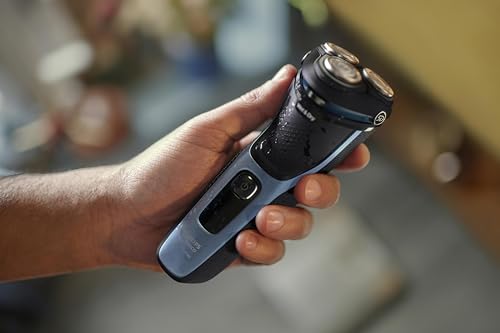 Philips Norelco S3243/91 Shaver 3600, Rechargeable Wet & Dry Electric Shaver thumb #10