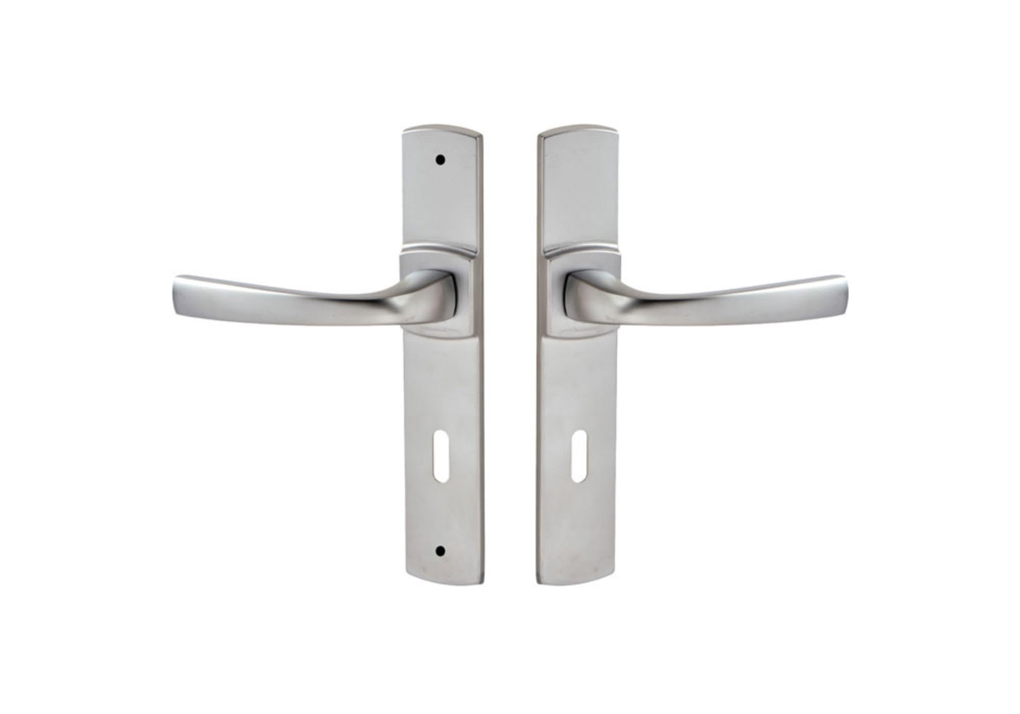 Vachette Set de Poignée de Porte sur Grande Plaque MUZE - Version Clé L, Porte de Chambre, Bureau - Entraxe 195mm - Système de Pose Facile - Zamak Résistant - Finition Chrome Velours - Garantie 10 Ans
