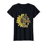 Womens In a World Full of Grandmas Be a Gigi - Family T Shirt T-Shirt