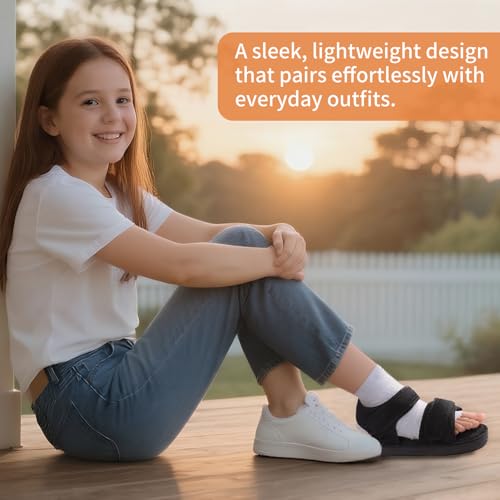 Post Op Recovery Shoe, with Adjustable Strap, Lightweight Medical Walking Shoe , for Left or Right Foot, for Post Surgery or Operation Support, Broken Foot, Stress Fractures, Injured Toes, Sprains, Bunions, for Children, 1 pcs, XS