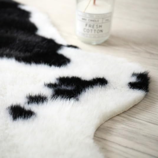 Decoweb Tapis Peau de bête - Imitation Vache Holstein - Noir et Blanc - 140 x 170 cm