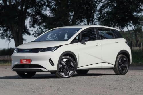 Uber muda regras e restringe carros das categorias Black e Comfort em 2027
