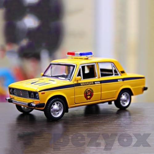 Image of 1:24 Diecast Metal Car Model Police Taxi Toy Cars for Kids Pull Back Openable Doors with Light Sound. (Yellow)
