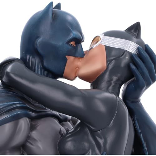 Nemesis Now Batman & Catwoman Bust 30cm, Resin, Officially Licensed DC Merchandise, Batman & Catwoman Kissing Ornament, DC Hero Collectible, Cast in the Finest Resin, Expertly Hand-Painted - Image 5